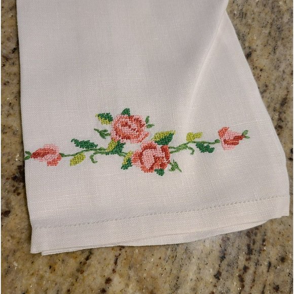 Vintage Linen Tea Towels Printed Needlepoint Pink Roses & Foliage. Set of 2 - Picture 3 of 6